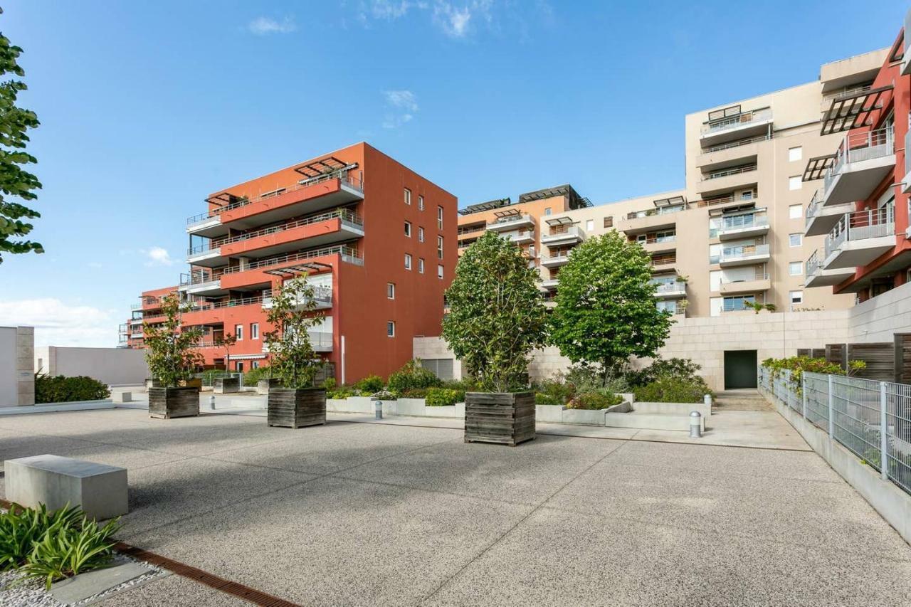 "Bien Vivre Ensemble" Aux Marches Du Soleil - Chambres Privees Chez L'Habitant Dans Appartement Partage Сет Екстериор снимка